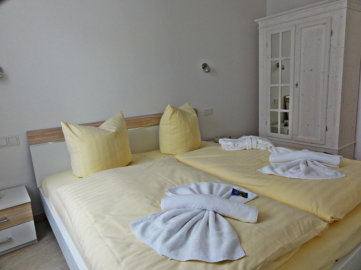 3 Zimmer Ferienwohnung Haus Meeresblick Mit Meerblick A005 Mit Suedterrasse Und Strandkorb Baabe Esterno foto